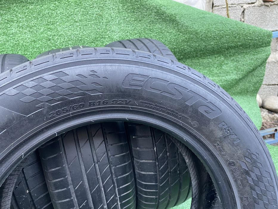 Set 4 anvelope vară 205 60 16 92 V Kumho ECSTA PS71 Dot : 3620