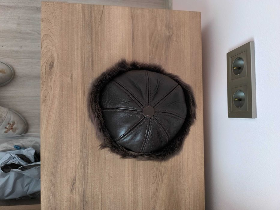 Дамска  зимна ШАПКА от естествена кожа