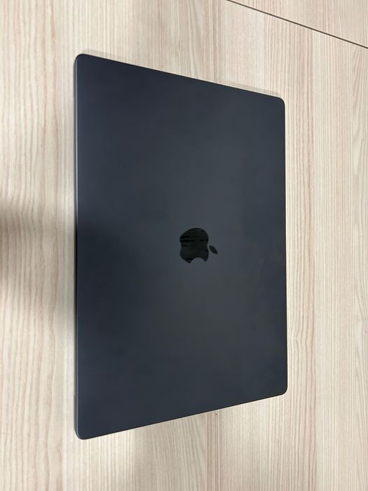 Apple MacBook PRO 16.2 (2024)
