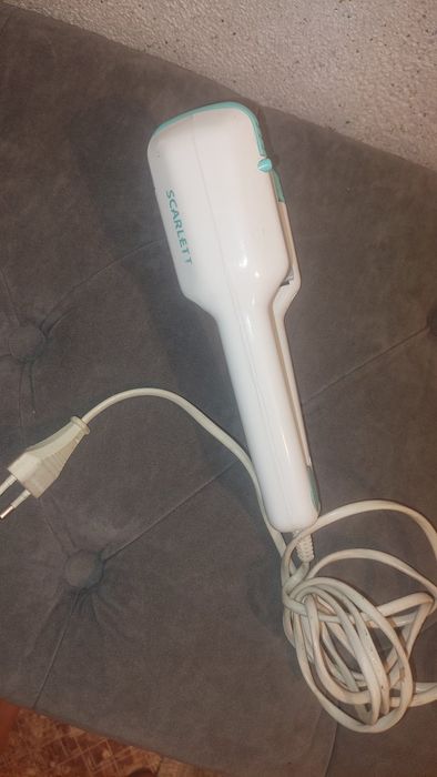 Выпремители б\у, черная и белая scarlet