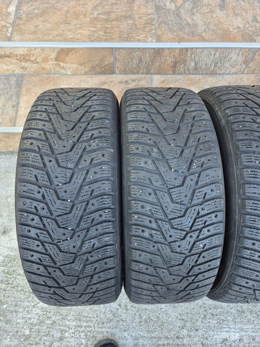 Jante Originale Skoda Octavia R17 5x112 cu anvelope iarna Hankook 215 55 R17 foarte bune