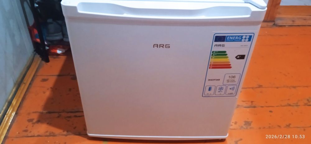 Продам минихолодильник офисный