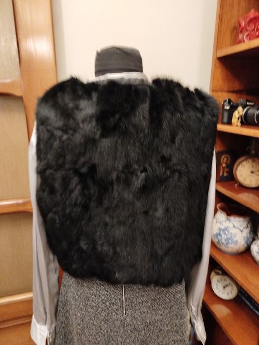 Vestă pătrată din blană naturală