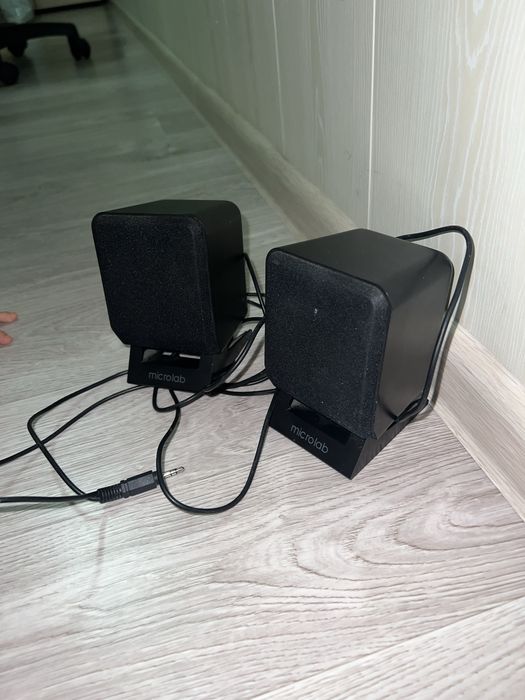 Продам компактные колонки Microlab