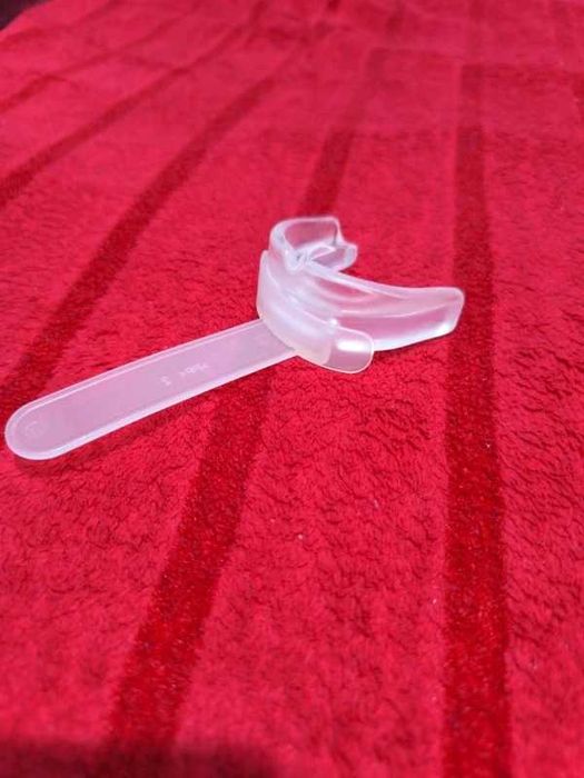 Proteză dentară pentru Box Outshock