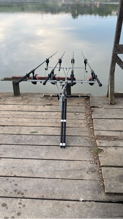 Vand set pescuit la crap