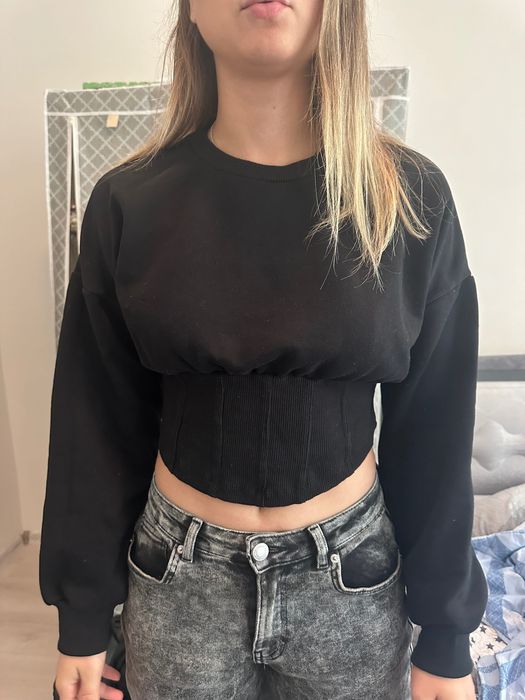 Модерна черна блуза, КАТО НОВА! Отлично състояние!