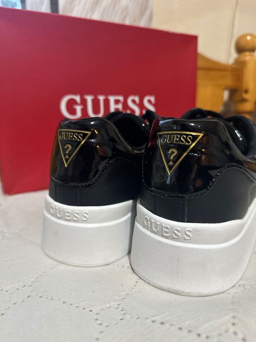 Обувки Guess Perhaps7