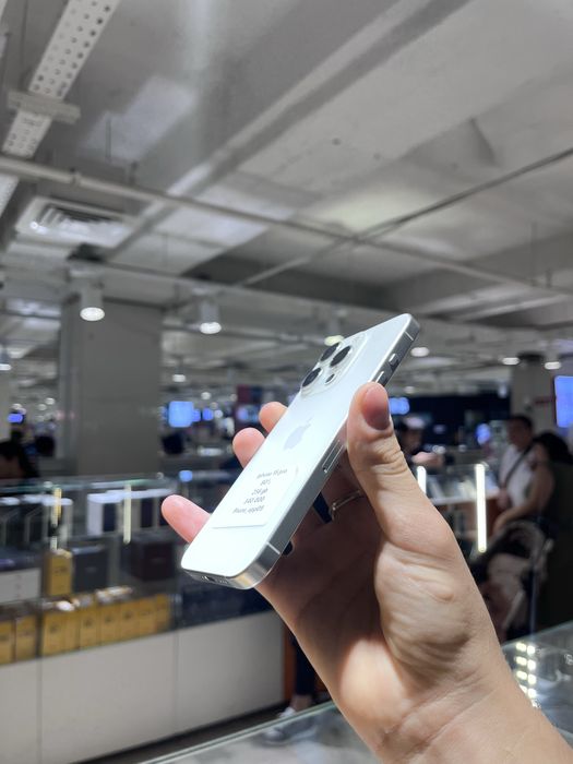 Iphone 15 pro white 256 gb
