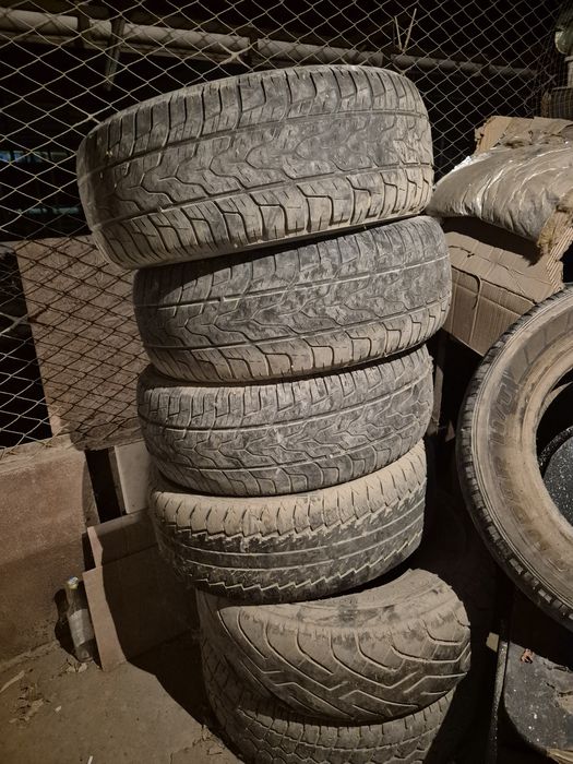 Продаю шины размером 265 60 r18