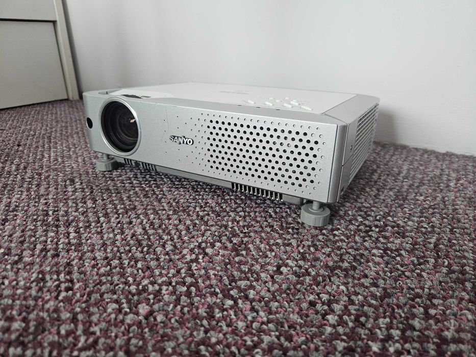 Videoproiector Sanyo