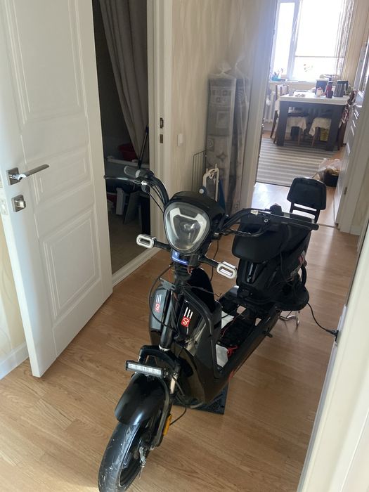 Электроскутер Sk8