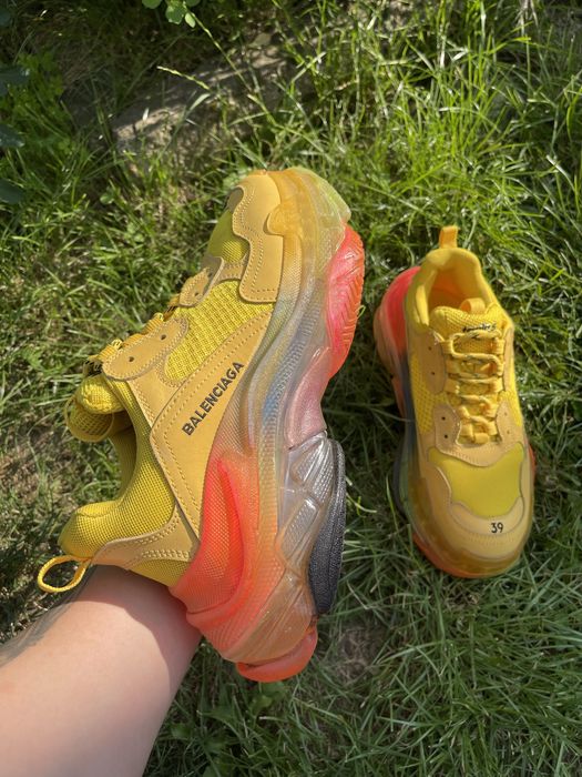 Vând adidași Balenciaga