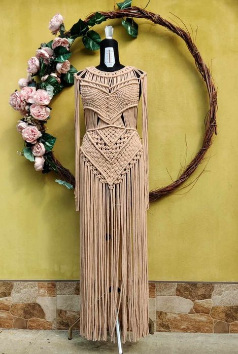Rochie împletită