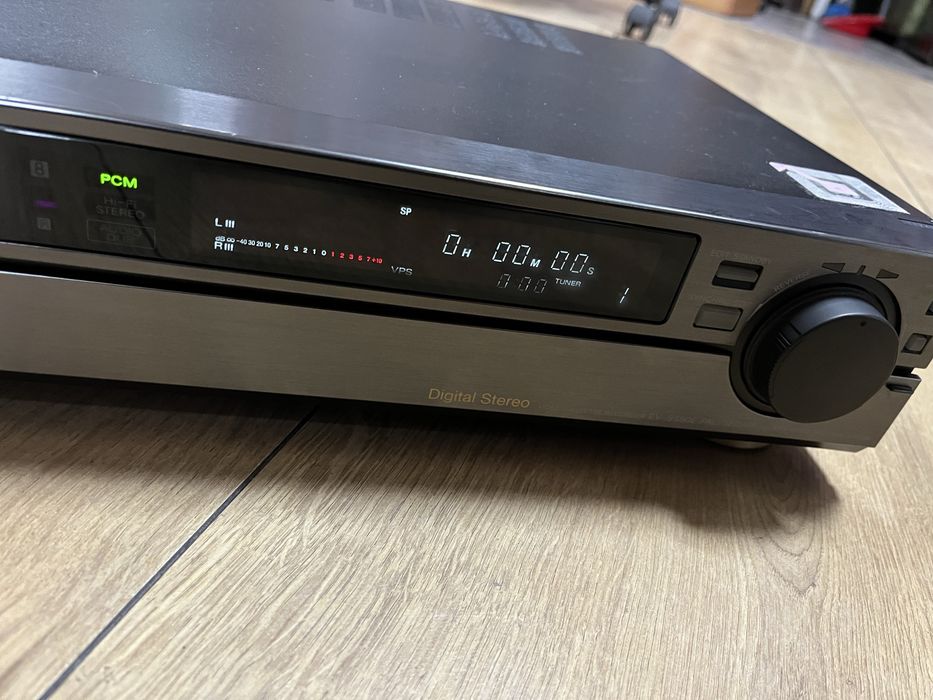 Sony EV-S550E • caseta Hi8 / Video8 Master Deck