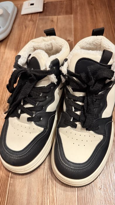 Отдам даром сапоги ,ботинк. зимние