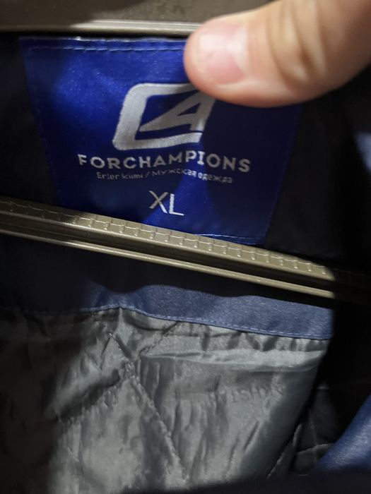 For Champion’s ветровка