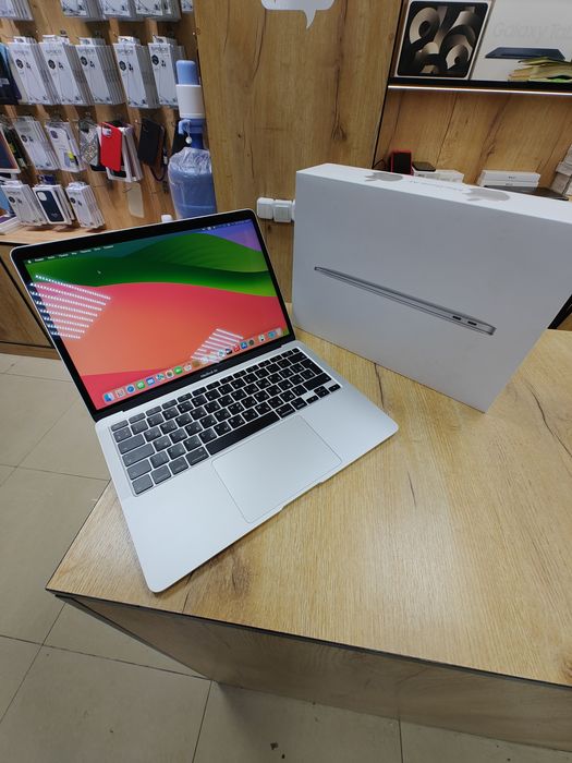MacBook Air 13 | 2020 | Core i3 | 8/256