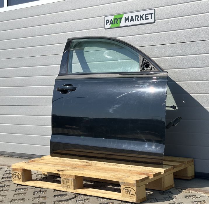Предна дясна врата AUDI A6 C7 4G