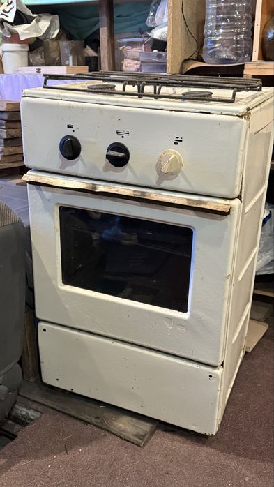 Продам газовую плиту