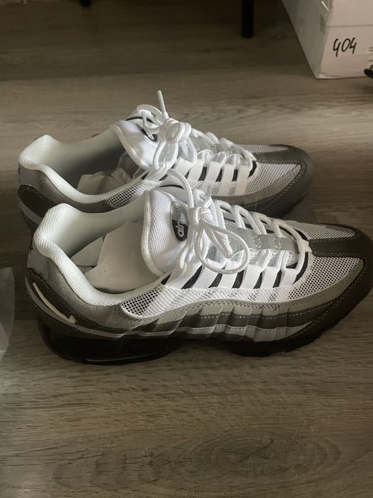 Продам Nike air max 95