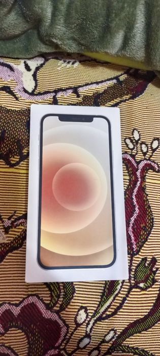 iPhone 12.  128 GB