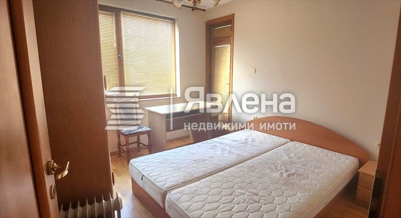 Дава се под наем Тристаен апартамент в Варна, ВИНС - 80 кв.м за 400 € - Снимка #5