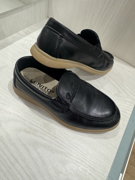 Продам детские лоферы уни