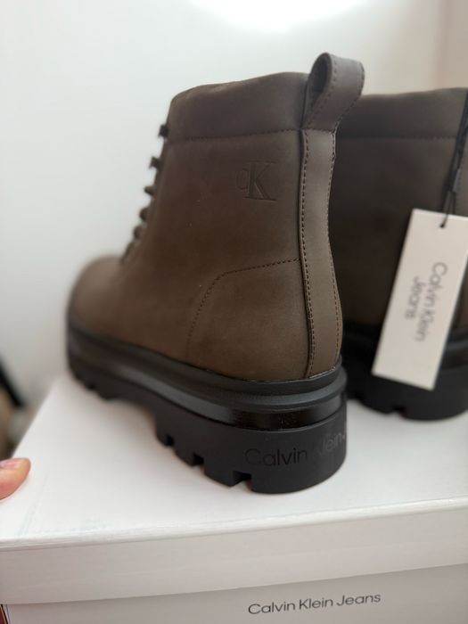 Calvin Klein Jeans ghete/bocanci maro cu siret piele Nubuc 41 noi