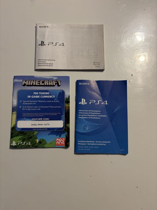 PS  4   play  station  putin utilizat