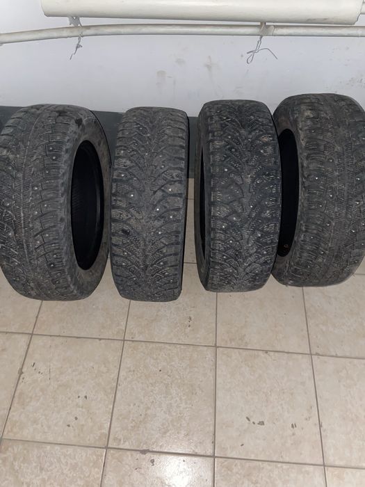 Шины зимные комплект продам