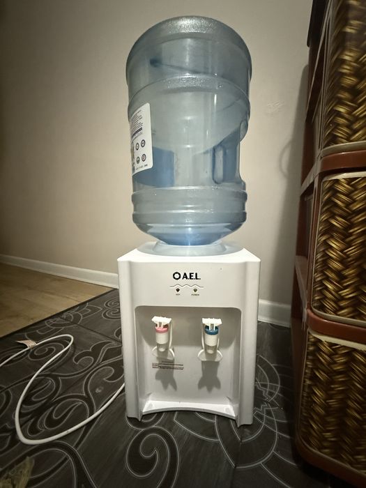 Кулер для воды A.E.L.
