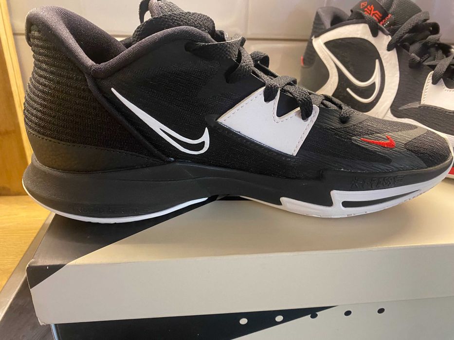 Nike Kyrie Low 5
