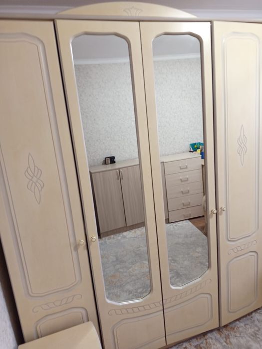 Продам шкаф, комод, кровать