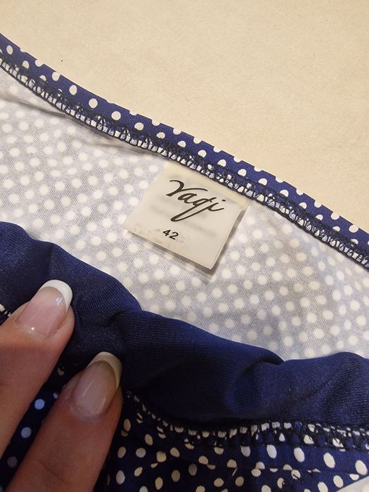 Нови. Долнища на бански 38,42 размери