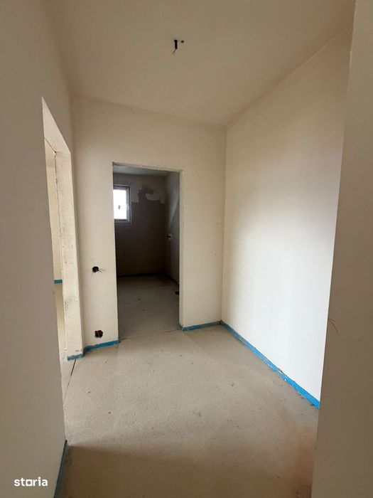 Apartament de vanzare 3 camere, 2 bai , terasa de 70 mp si parcare sub