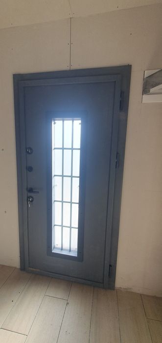 Монтаж Входни врати