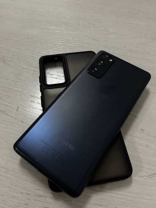 Samsung S20FE обмен/продам