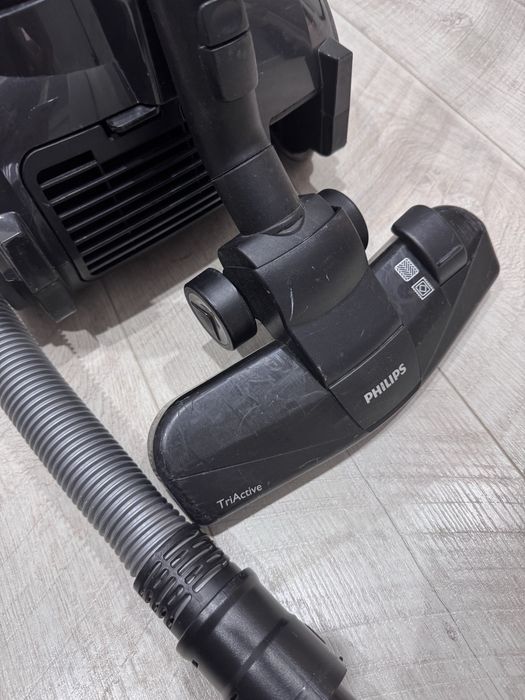 Пылесос бренда Philips