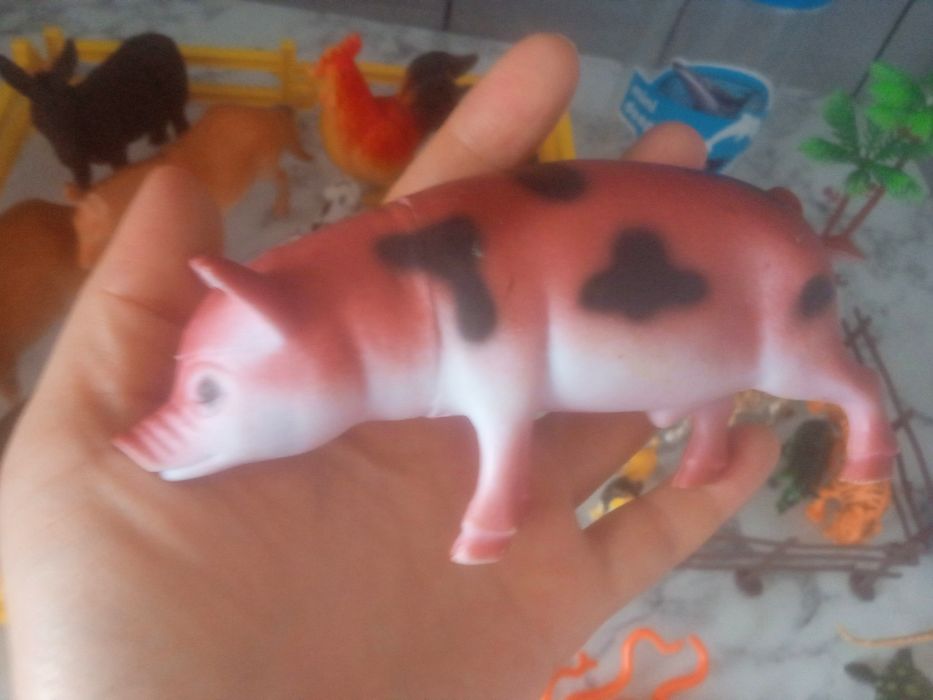 Продам красивые наборы животных за 2000тг