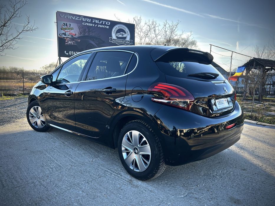 Peugeot 208 / 2017 / 1,6Hdi / euro 6 / panoramic
