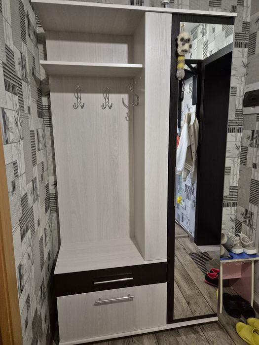 Шкаф для прихожей