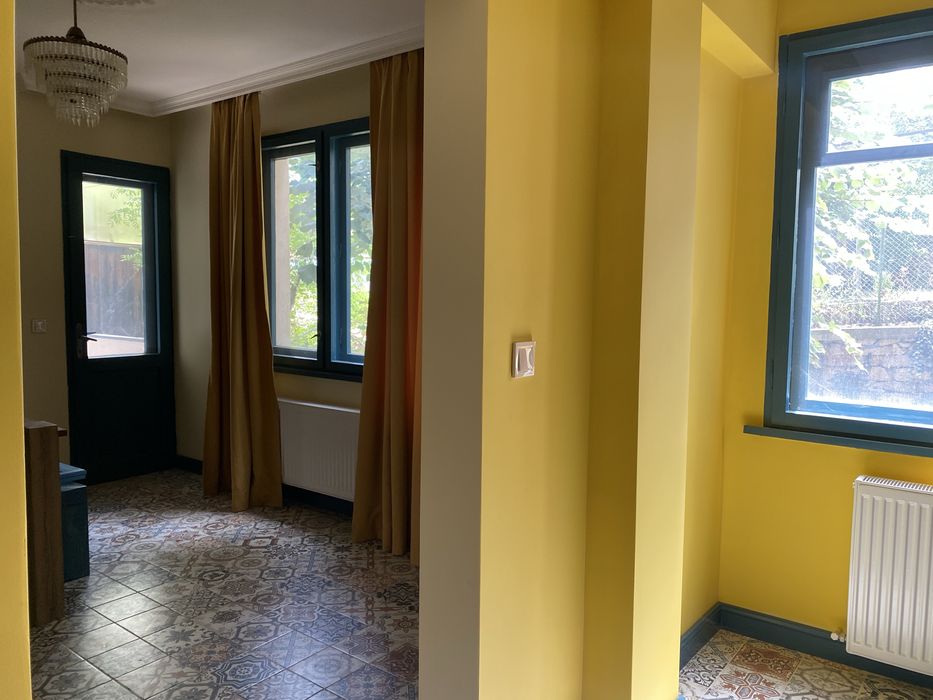 Продава се просторен апартамент в центъра на Велико Търново