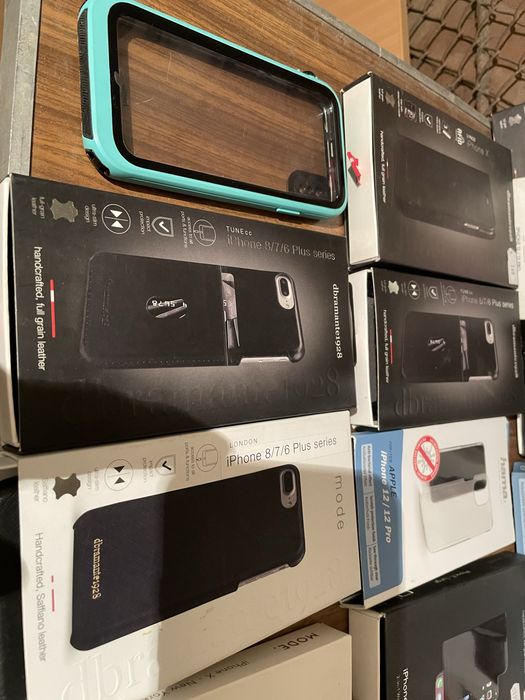 Diverse invelitoare de protectie, din piele