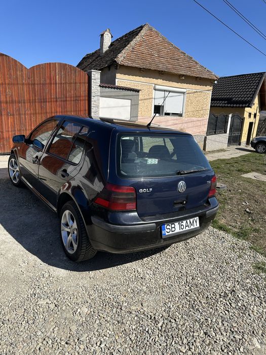 Golf 4 , motor 1,9 , 6 trepte masina proprie actele la zi