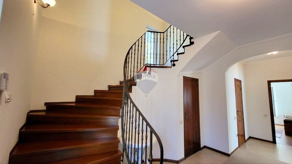 Продава се Къща в Варна, Виница - 199 кв.м за 1499 €/кв.м - Снимка #3