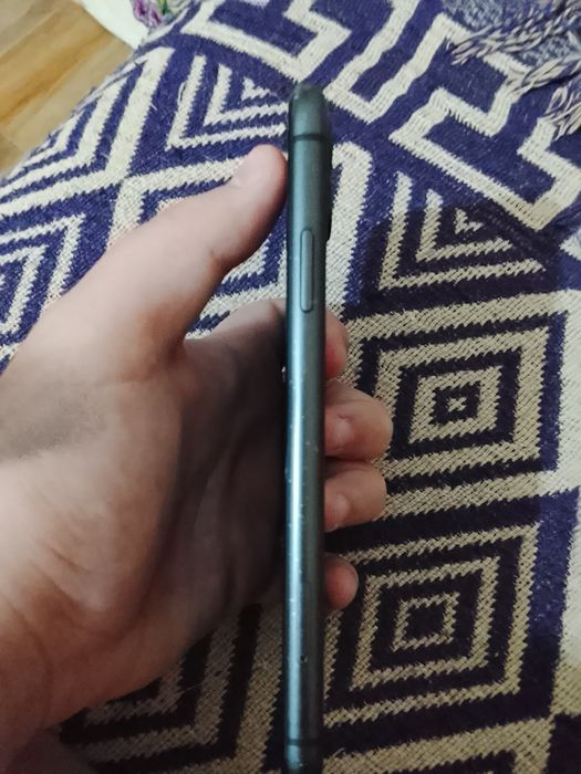 Продам iPhone 11 в блоке
