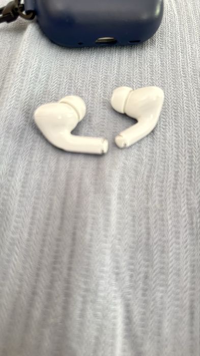 Apple Airpods Pro 2 +  кожен кейс на Mujjo