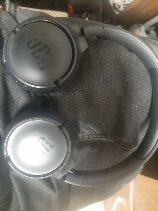 Наушники  JBL хорошом  састояние