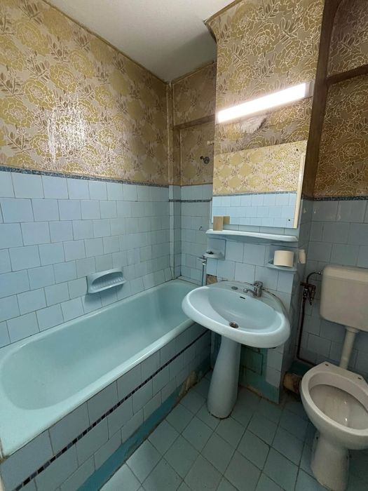 Apartament 3 camere decomandat zona centrala (Bloc Unirea)